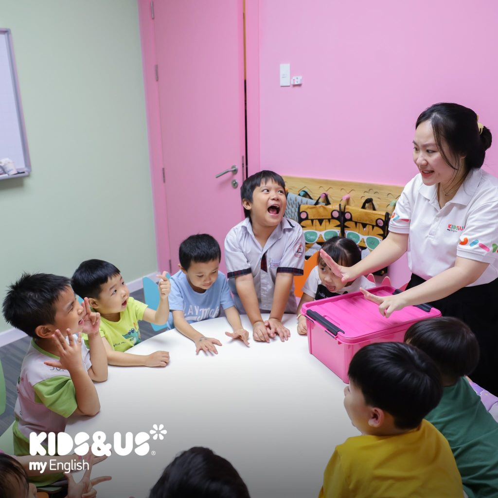 học tiếng anh cho bé vui-min