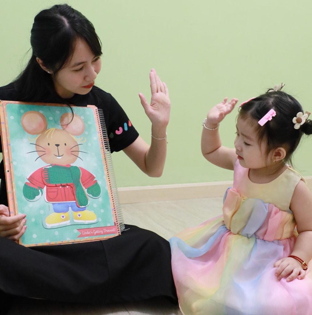 Phương Pháp Học Tiếng Anh Cho Trẻ 5 Tuổi Hiệu Quả 1 tiếng anh cho trẻ 5 tuổi nhớ lâu