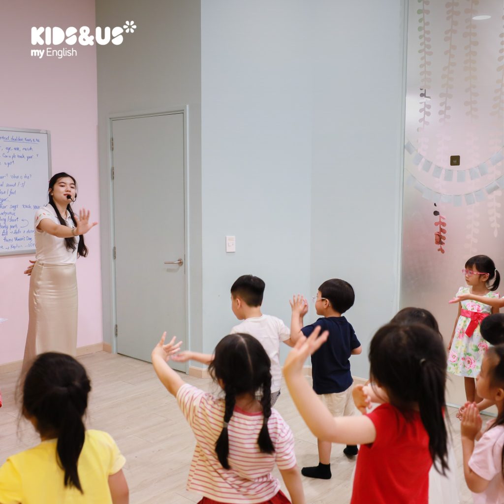 tiếng anh cho bé vào lớp 1