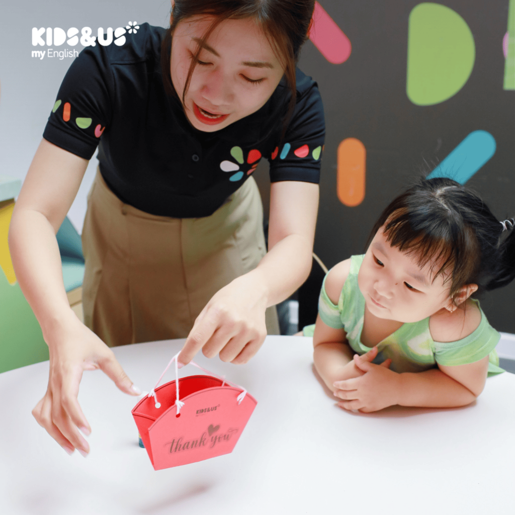 các hoạt động tiếng anh tại kids&us 3